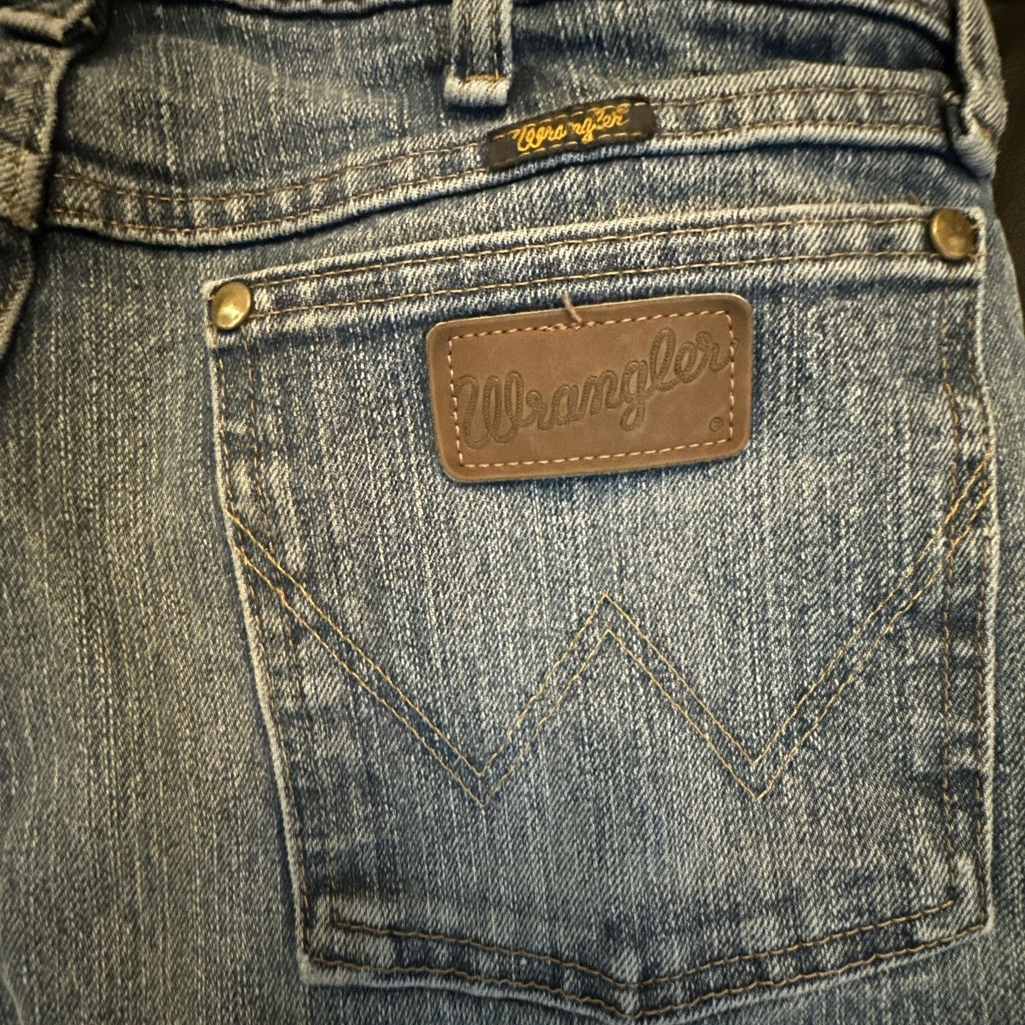 Wrangler Denim Blue Jeans Mens TALL 32x38 Regular Fit Advanced Comfort 1B06