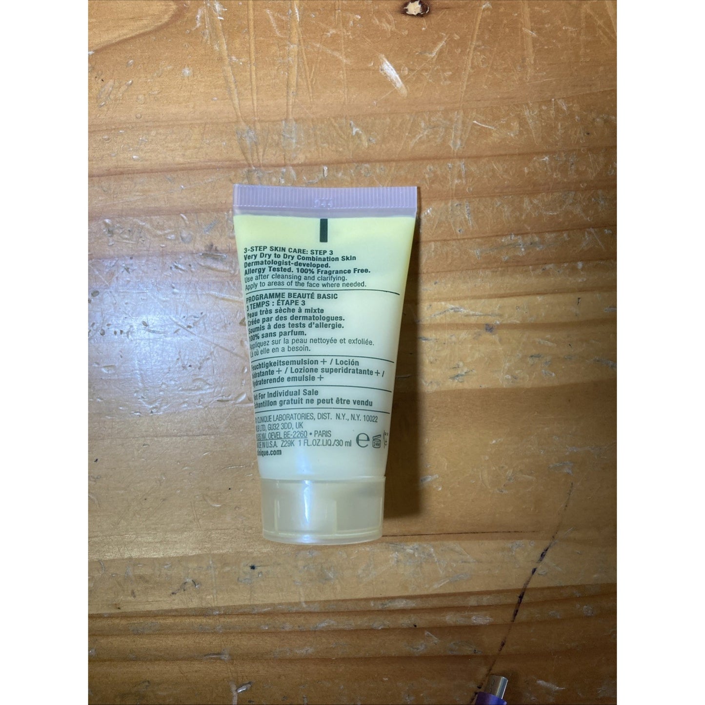 1 Dramatically Different Moisturizing Lotion 1 7 Day Scrub Cream Clinique 1oz E1