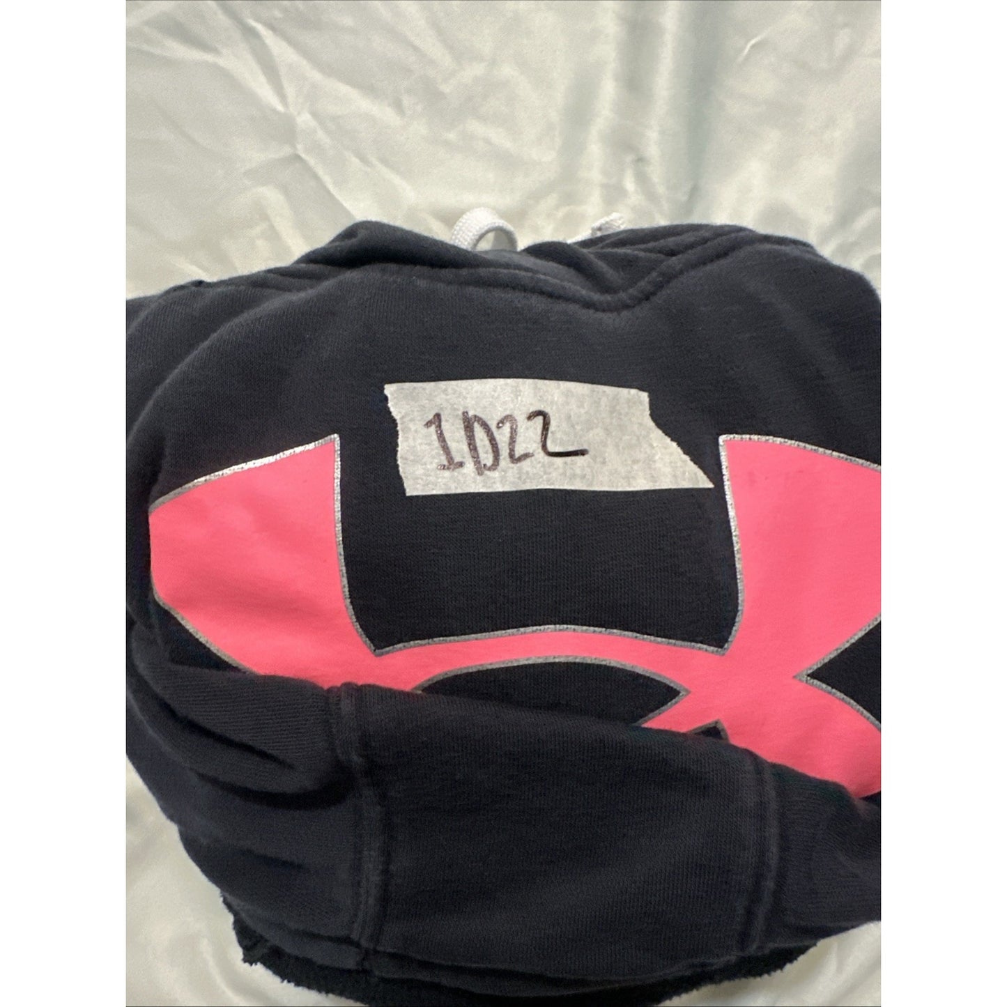 Underarmour Black Hoodie Size XL Pullover Sweatshirt Pink Logo Excellent 1D22