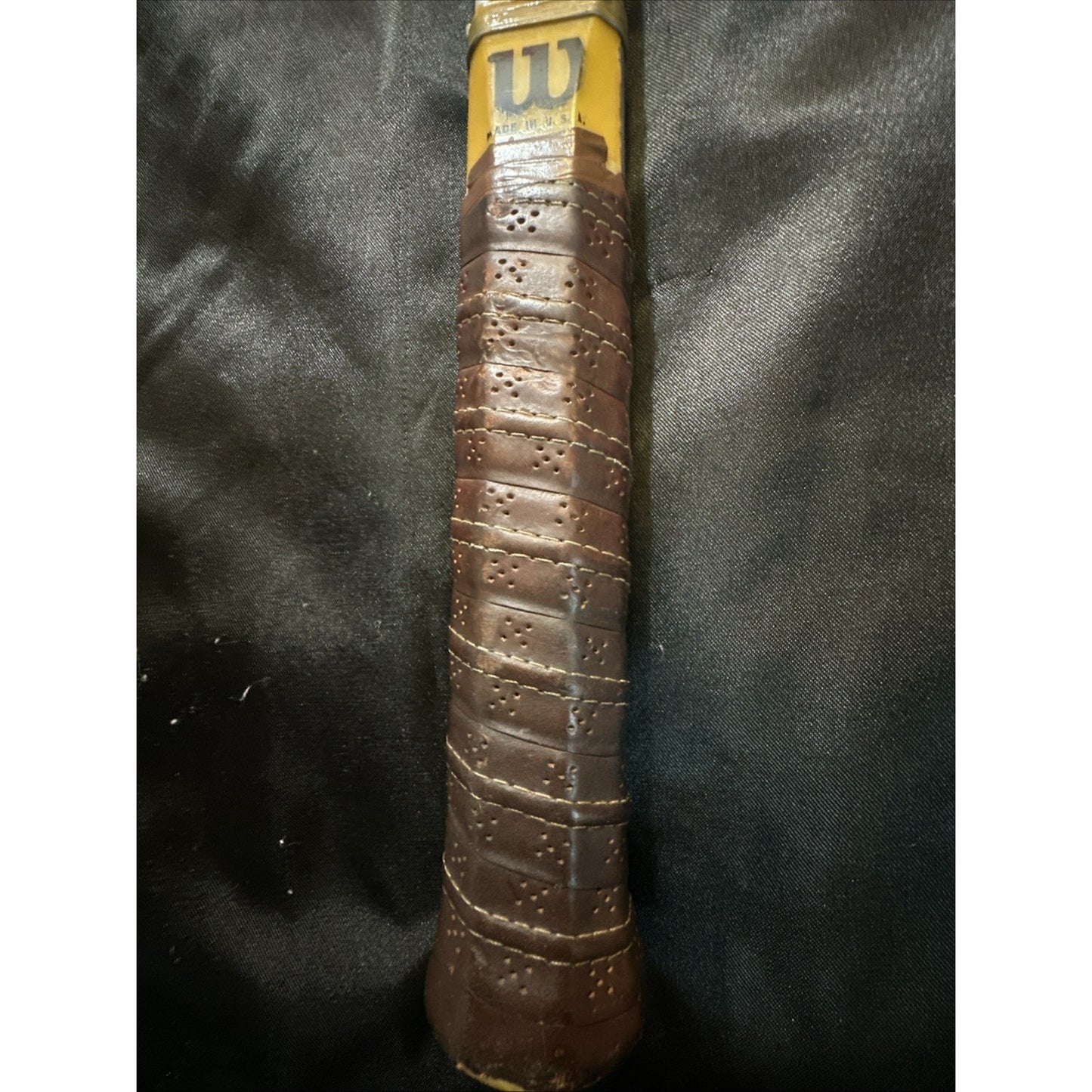 Wilson Vtg Tennis Racket T2000 Leather Handle 4 1/2" Great Condition! 1Z01