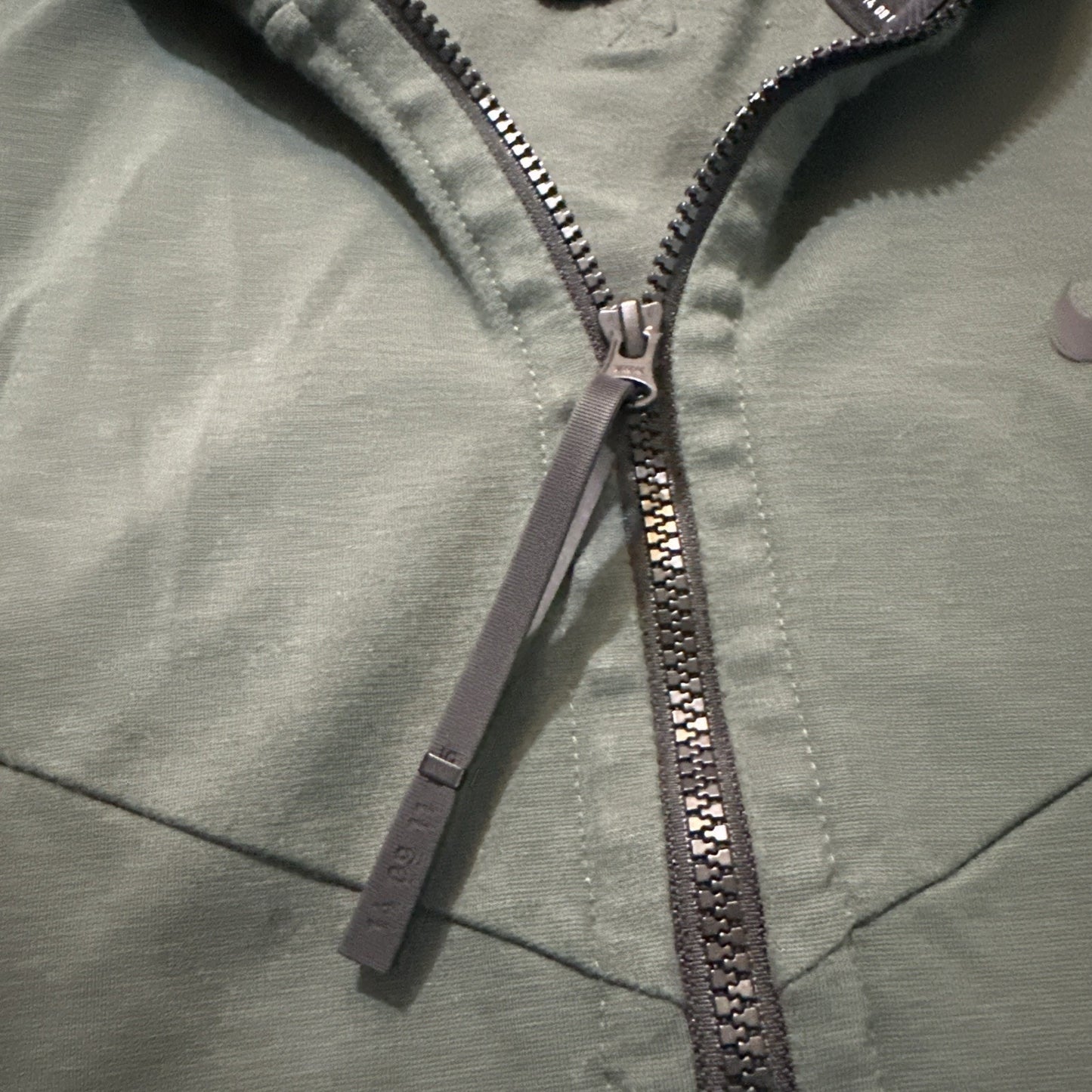 Nike Full Zip Thick Athletic Jacket RARE Mens L 23" Olive Green Zip Pockets 1A12