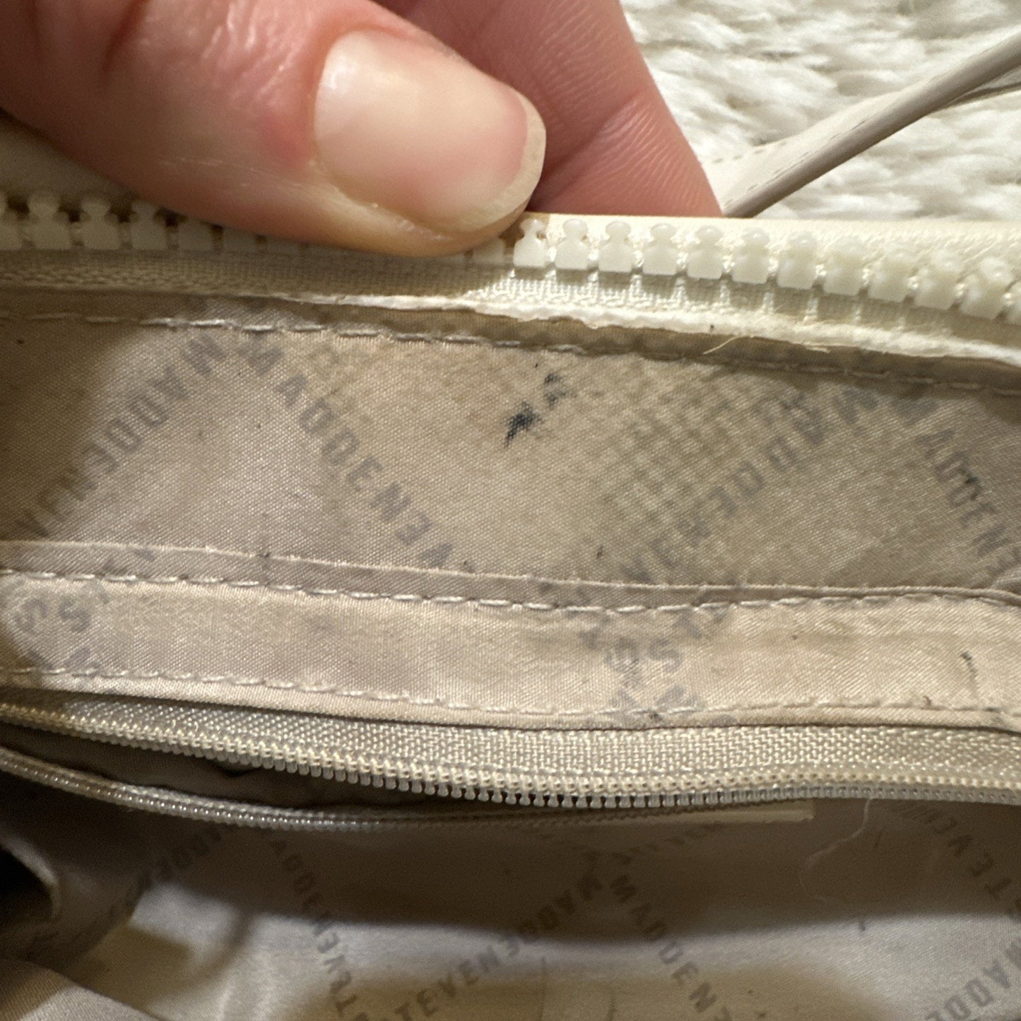 Steve Madden White Faux Leather Crossbody Bag Purse SM Monogram Logo White Y2K