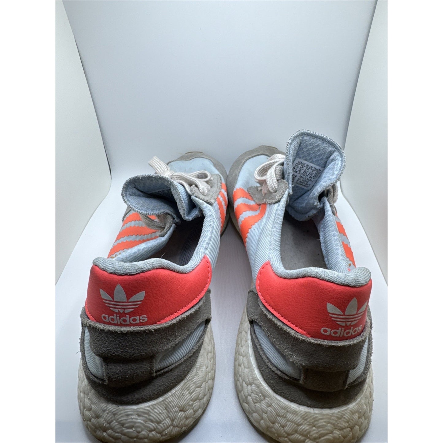 Adidas Iniki Runner Shoes Mens 9.5 Gray, Baby Blue And Coral. C2