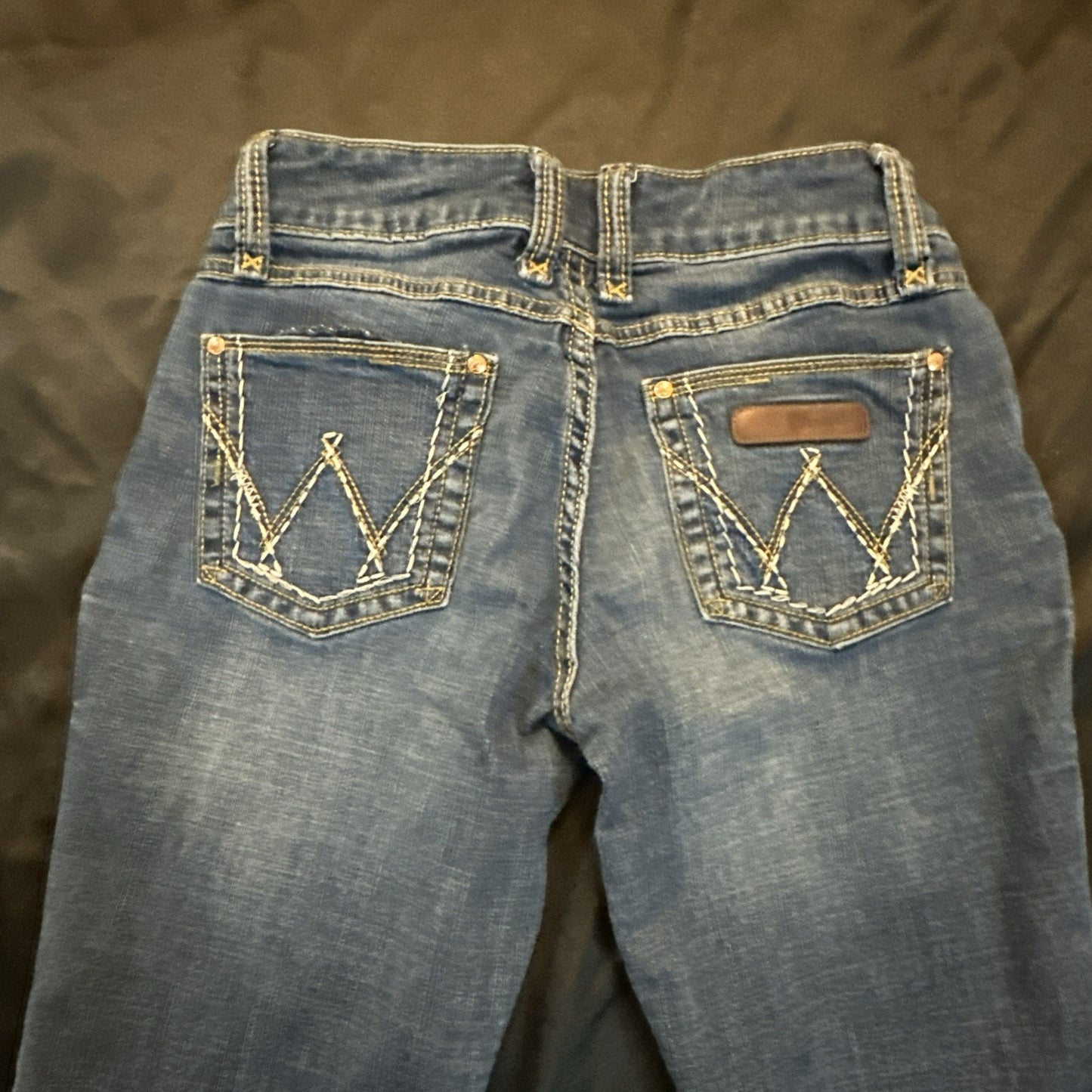 Vtg Wrangler Bootcut Blue Denim Jeans 32" Inseam Women's Size 1/2 1B12