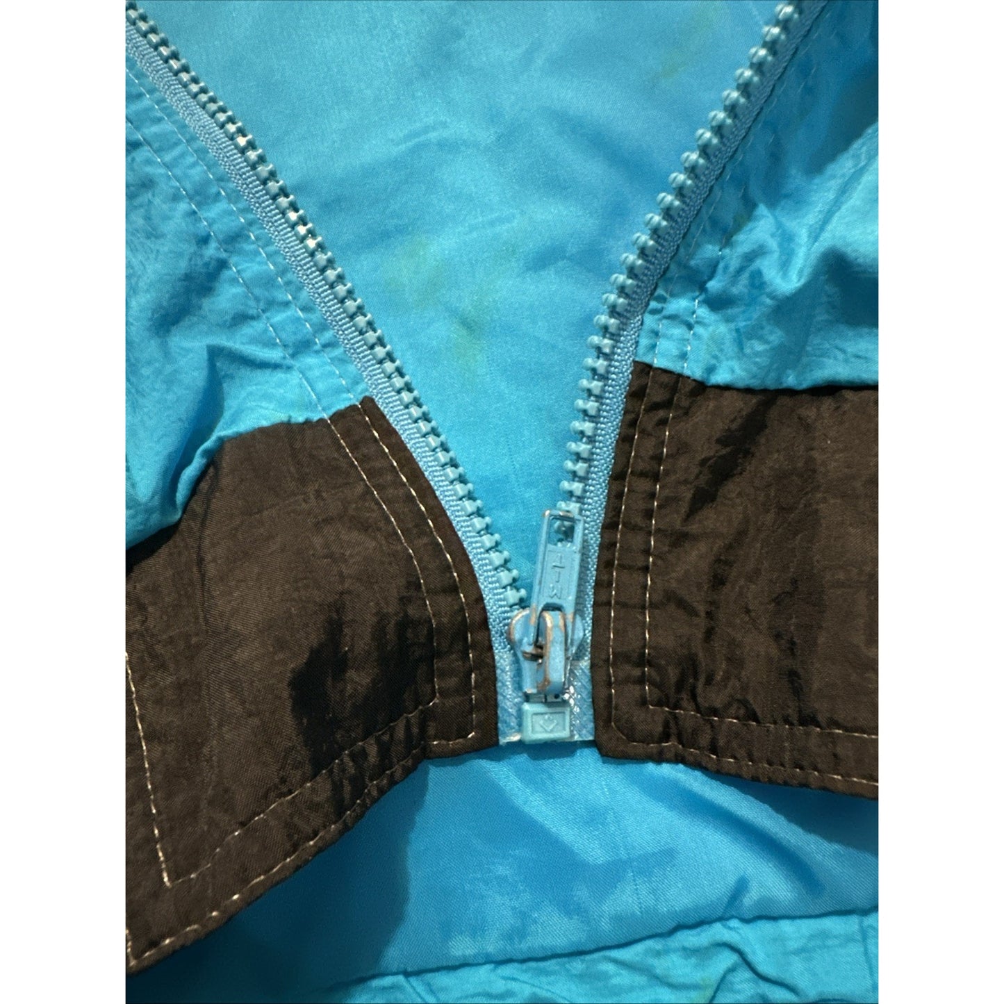 Vtg E-4000 Nylon Full Zip Windbreaker Jacket Size L Blue/Multi-Color Taiwan 1D26