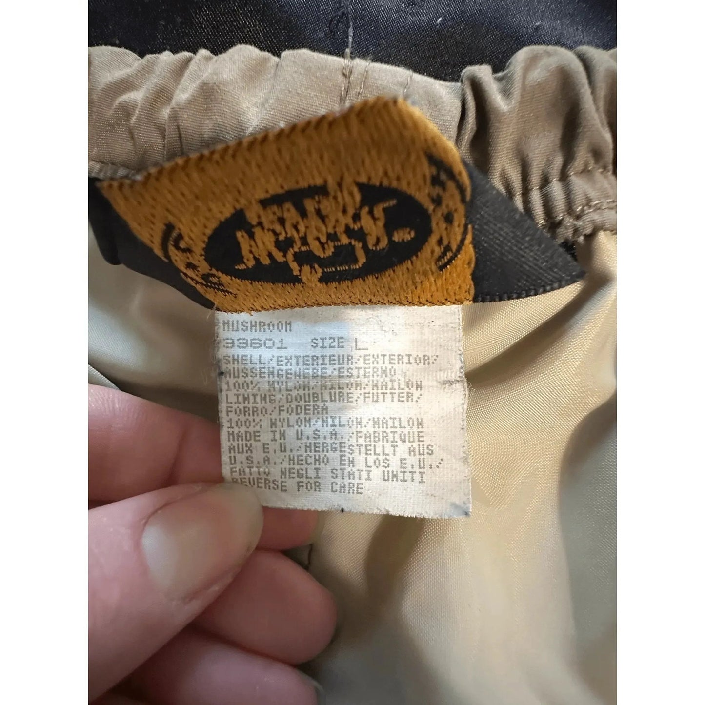 Woolrich Mens Vintage Wind Pants Size L 34x31 Tan Khaki Nylon Zip Ankle