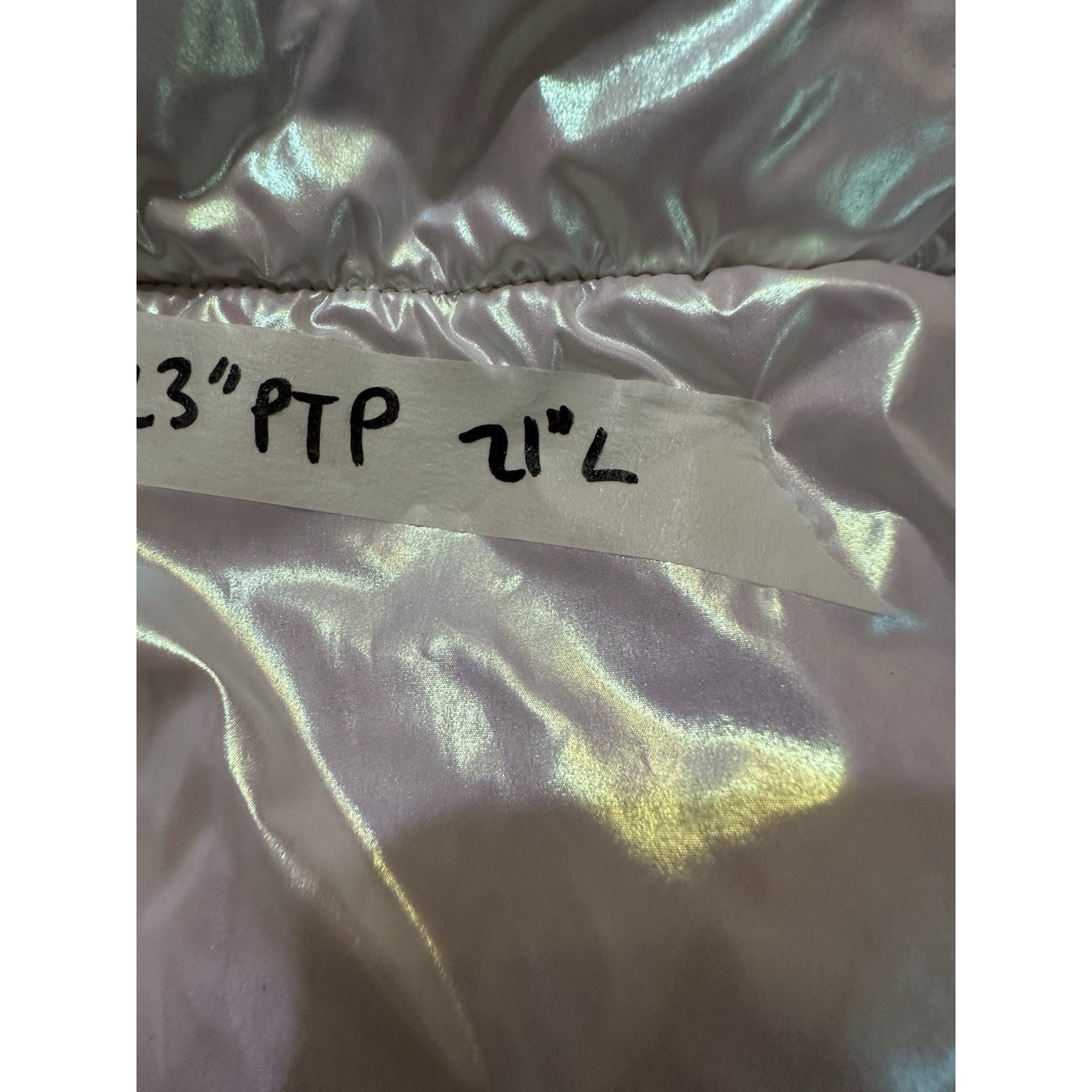 Divided Crop Puffer Jacket White Opalescent Full Zip Womens Size M 23” PTP