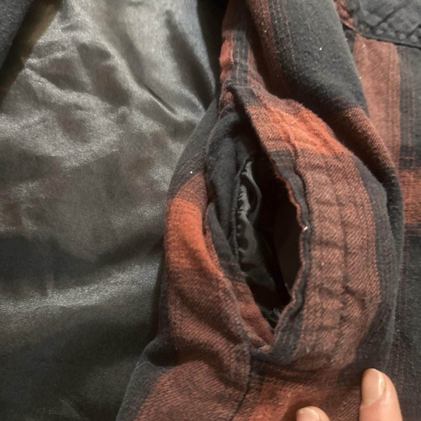 Grizzly Mountain Fleece Lined Flannel Button Down Mens L Black Red 24" PTP 1A21