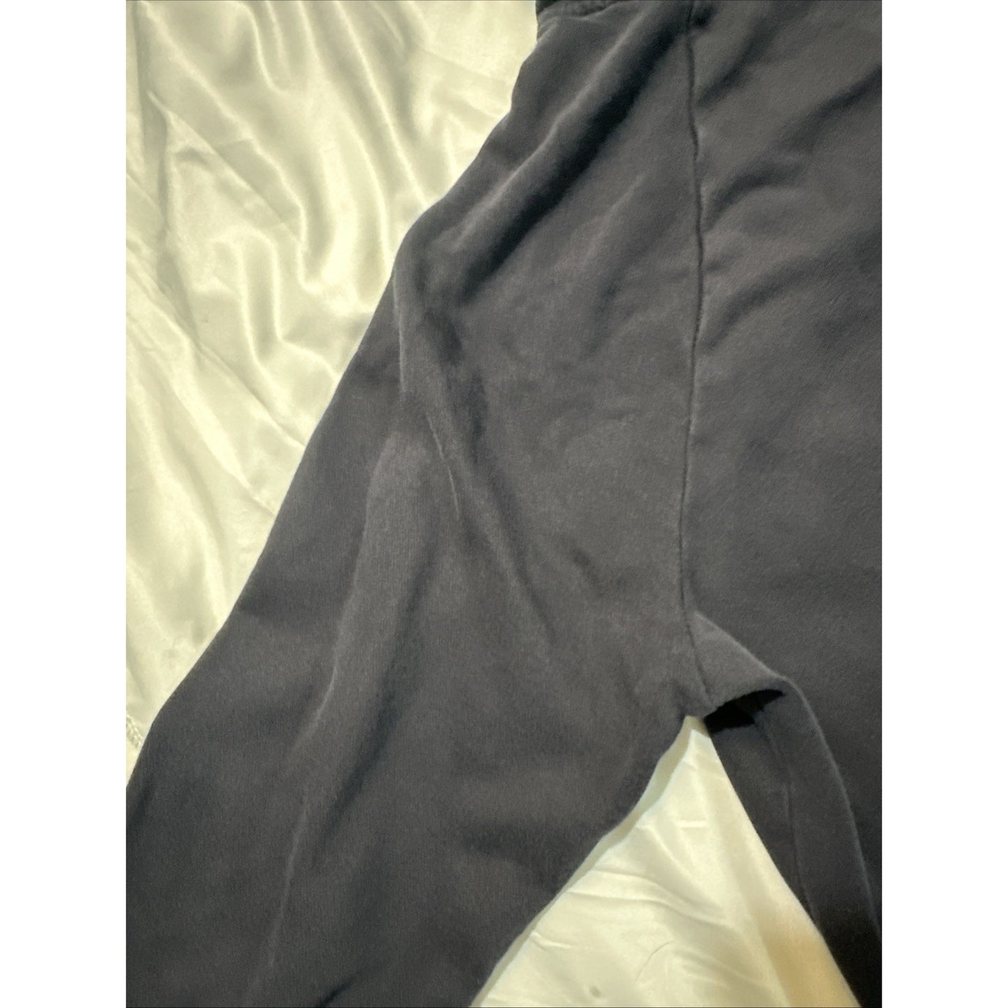 Underarmour Black Hoodie Size XL Pullover Sweatshirt Pink Logo Excellent 1D22