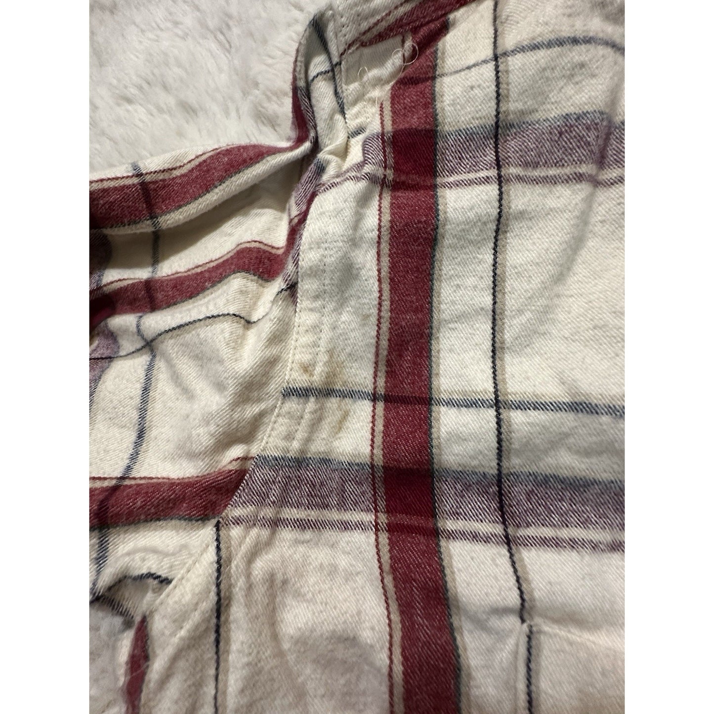 Vtg St. John’s Bay White Red Soft Flannel Size XL Brushed Twill 100% Cotton USA