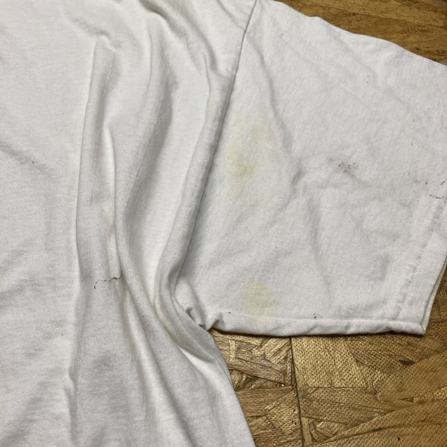 90's White Tee With Face Graphic On Front XL A11