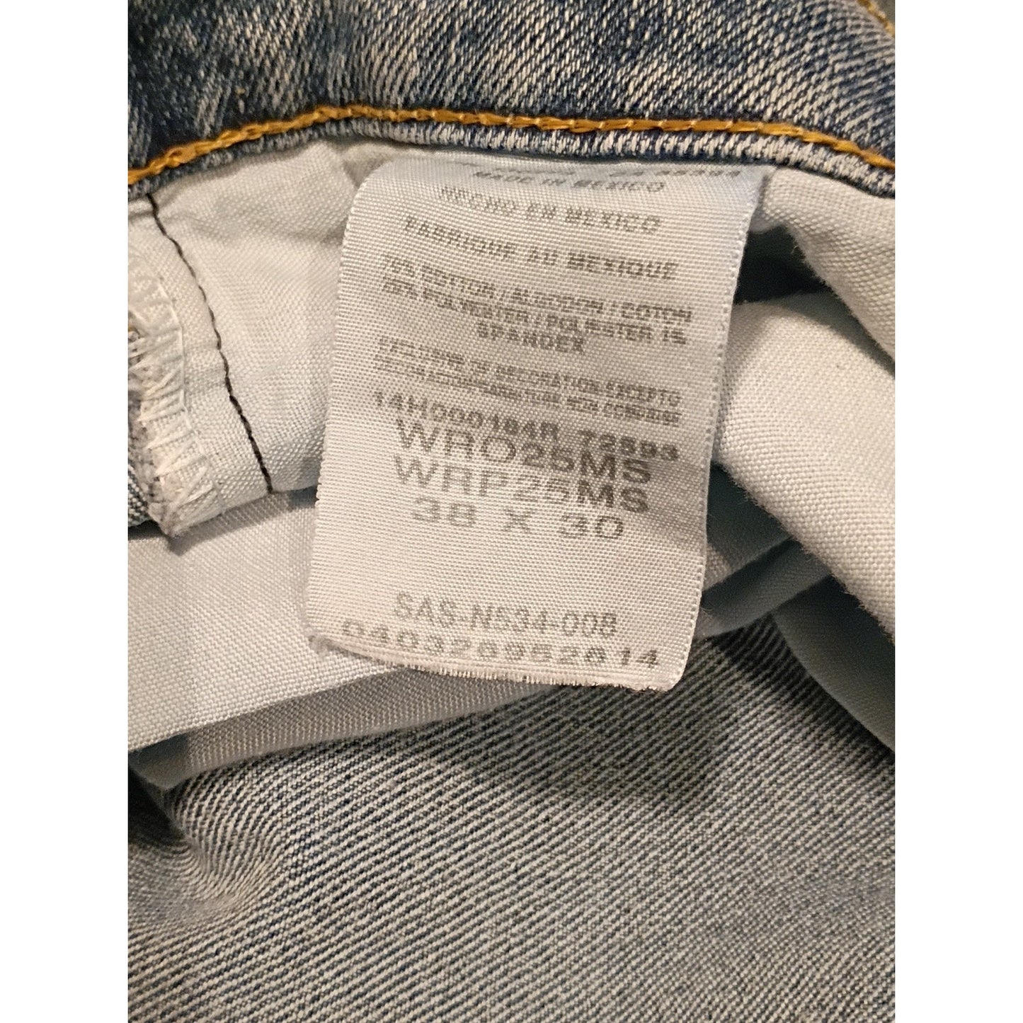 Wrangler Blues Denim Jeans Men's 38x30 Light Medium Wash Distressed Paint C7