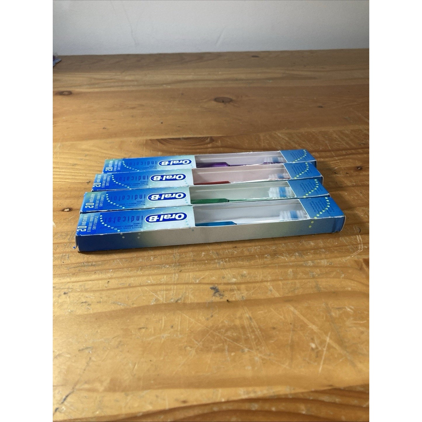 4 VTG 2005 Oral B 20 Indicator Straight Angle Compact Soft Bristles BGRP E1