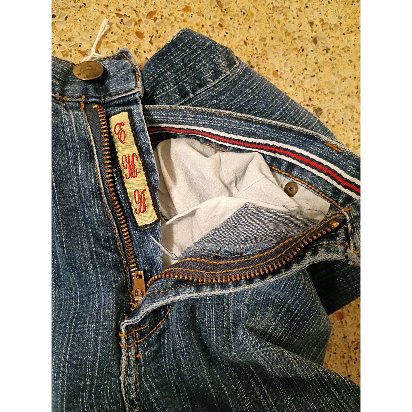 Women's E.M.A. Regular Fit Jeans Denim SIZE 35.5 -9 Light Wash B5