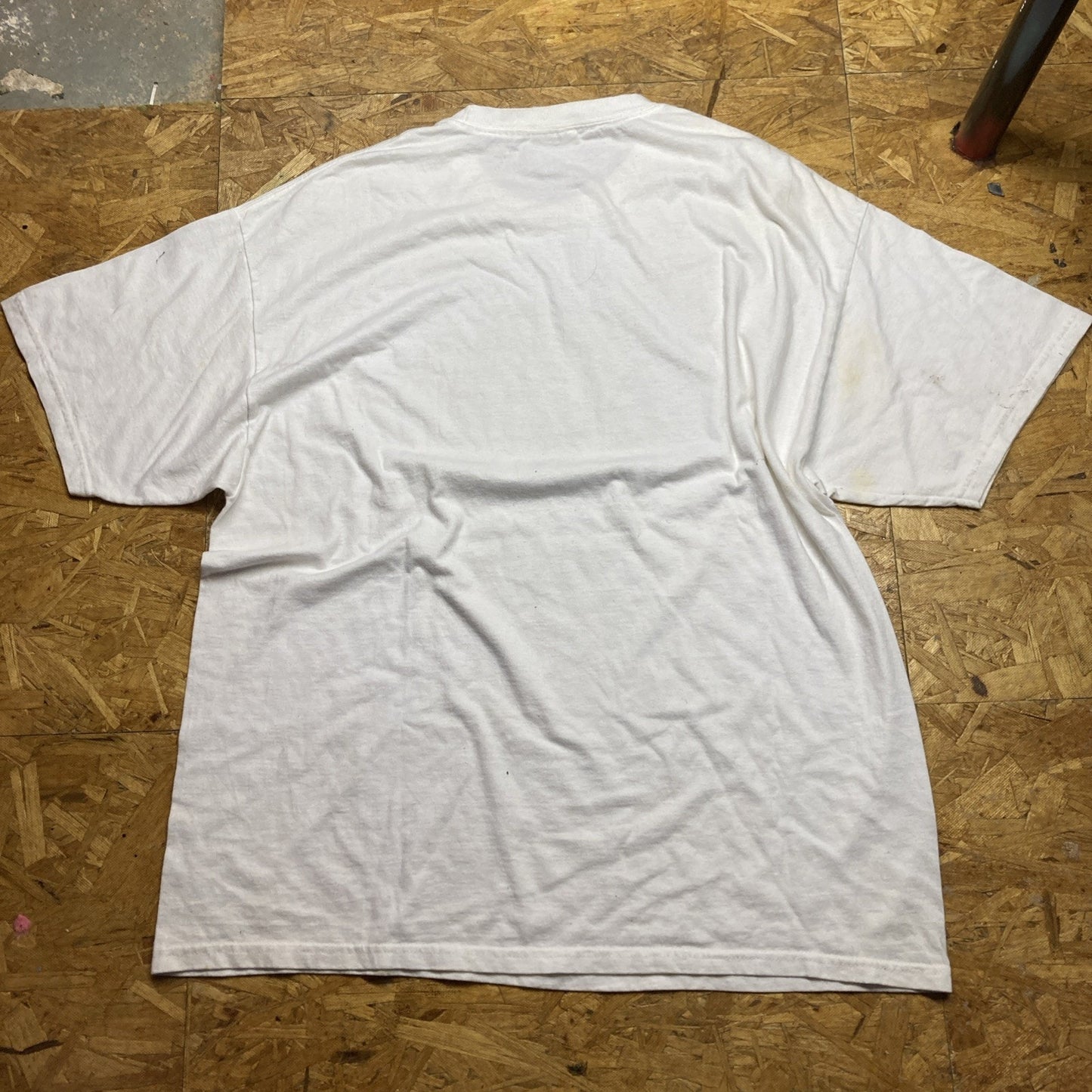 90's White Tee With Face Graphic On Front XL A11