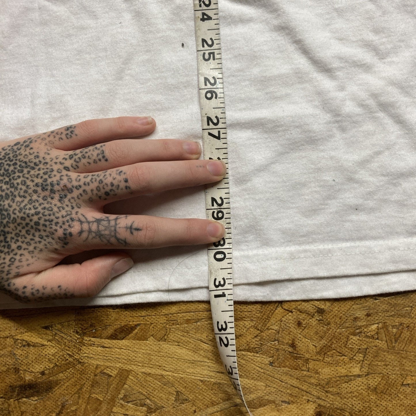 90's White Tee With Face Graphic On Front XL A11
