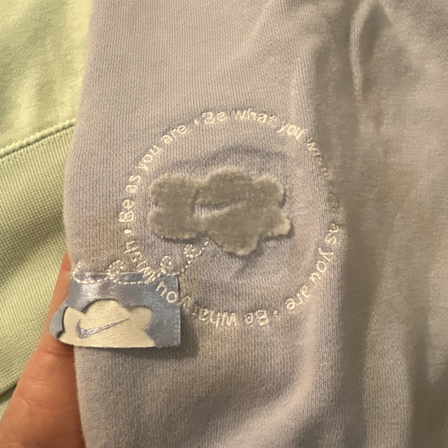 Nike Oversize Women's M Be As You Are Cropped Sweater Purple Green Cloud 1A25