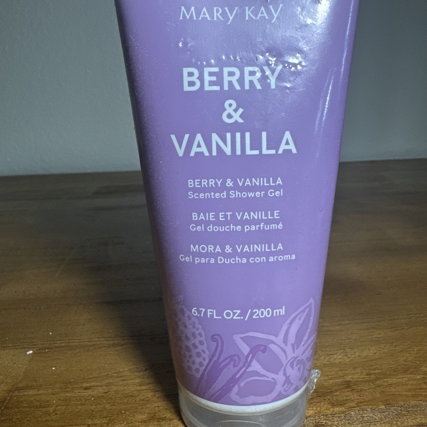 MARY KAY BERRY AND VANILLA~SCENTED BODY LOTION~FULL SIZE~6.7 FL. OZ~SEALED!