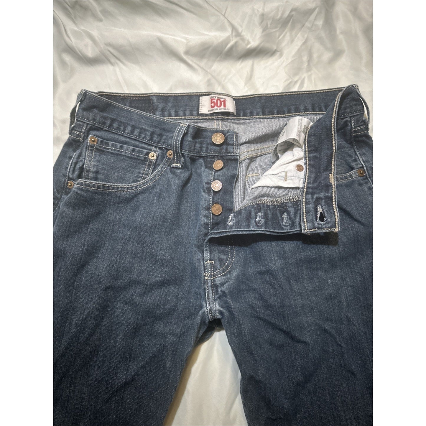 Levi's 501 Button Fly Mens 32x34 Dark Wash Denim Jeans 100% Cotton Straight 2A07