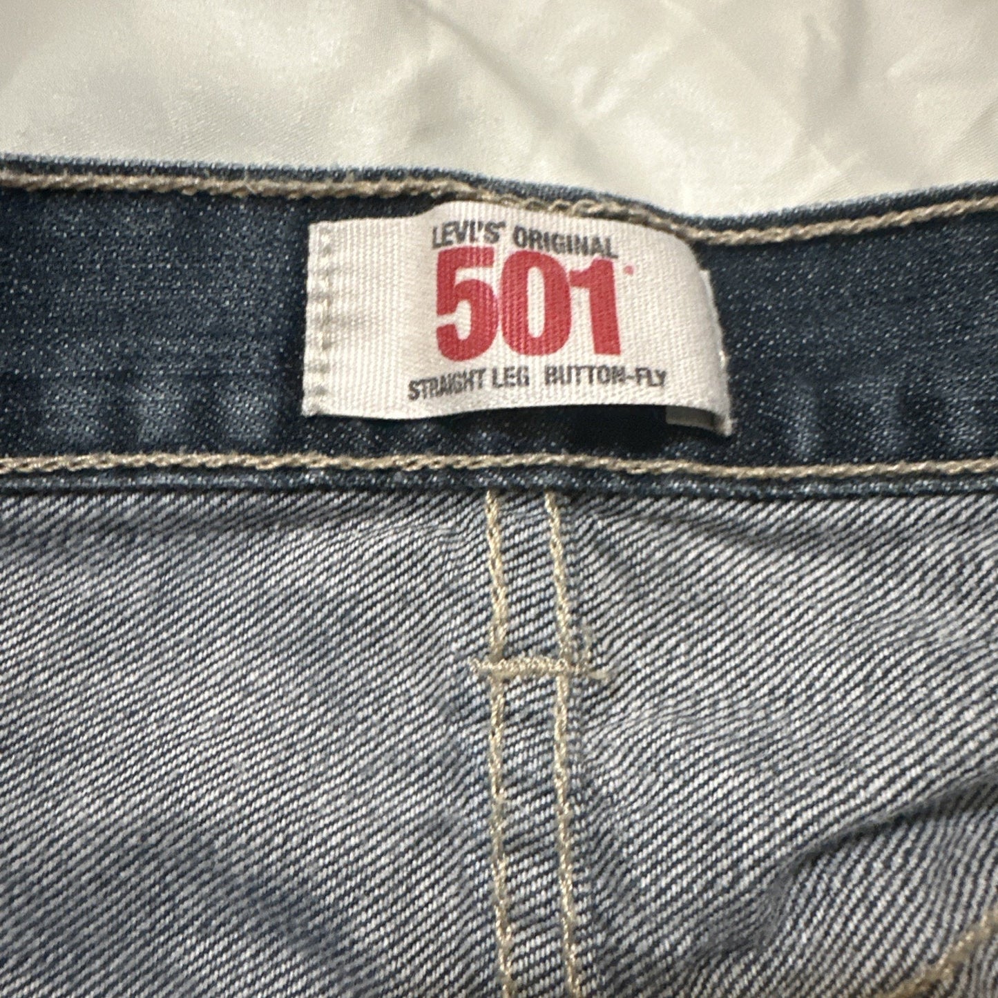 Levi's 501 Button Fly Mens 32x34 Dark Wash Denim Jeans 100% Cotton Straight 2A07