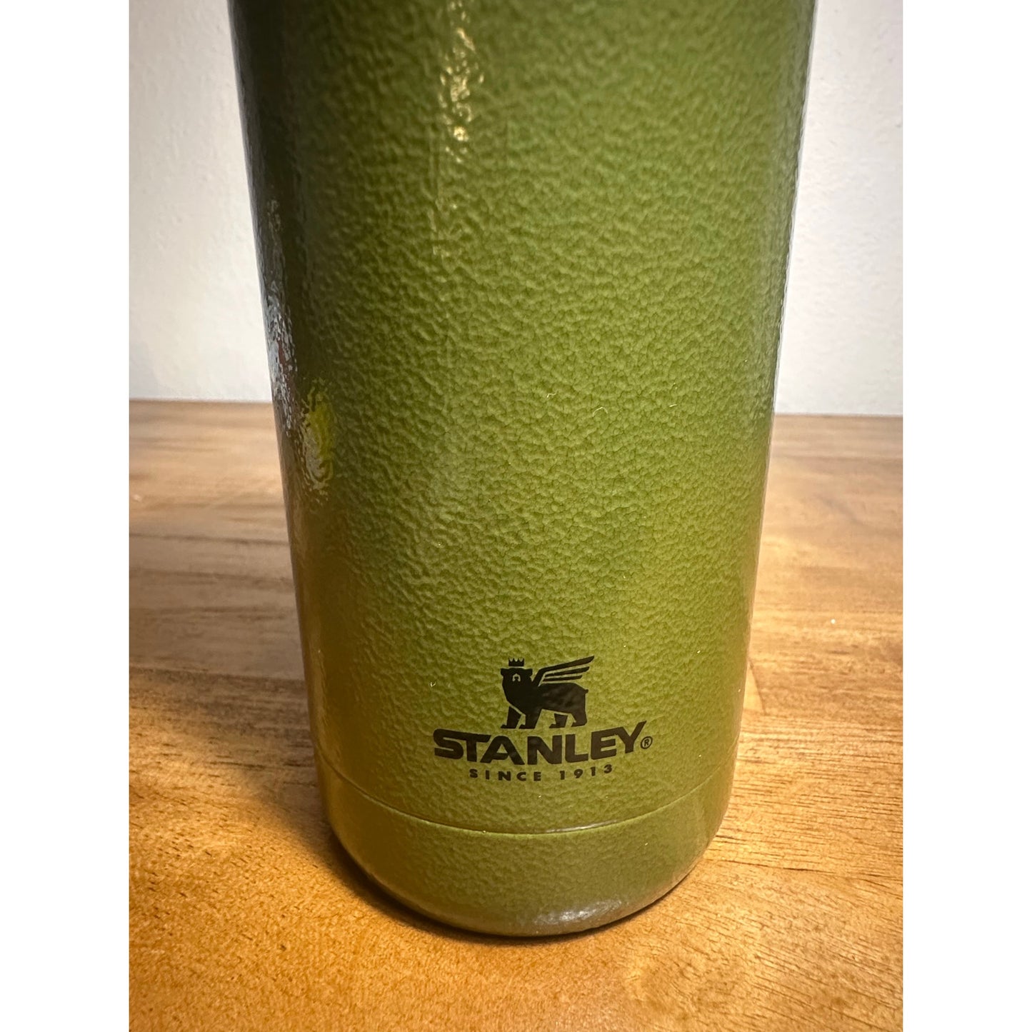 Starbucks Stanley Cup 20 oz. Veterans Army Green LIMITED EDITION | B12