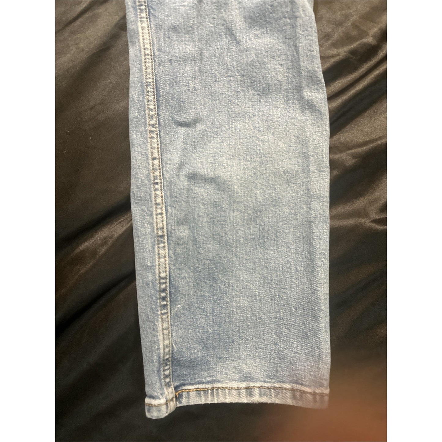 Levi's 505 Mens 36x32 Blue Denim Jeans Lightwash Cotton 1D08