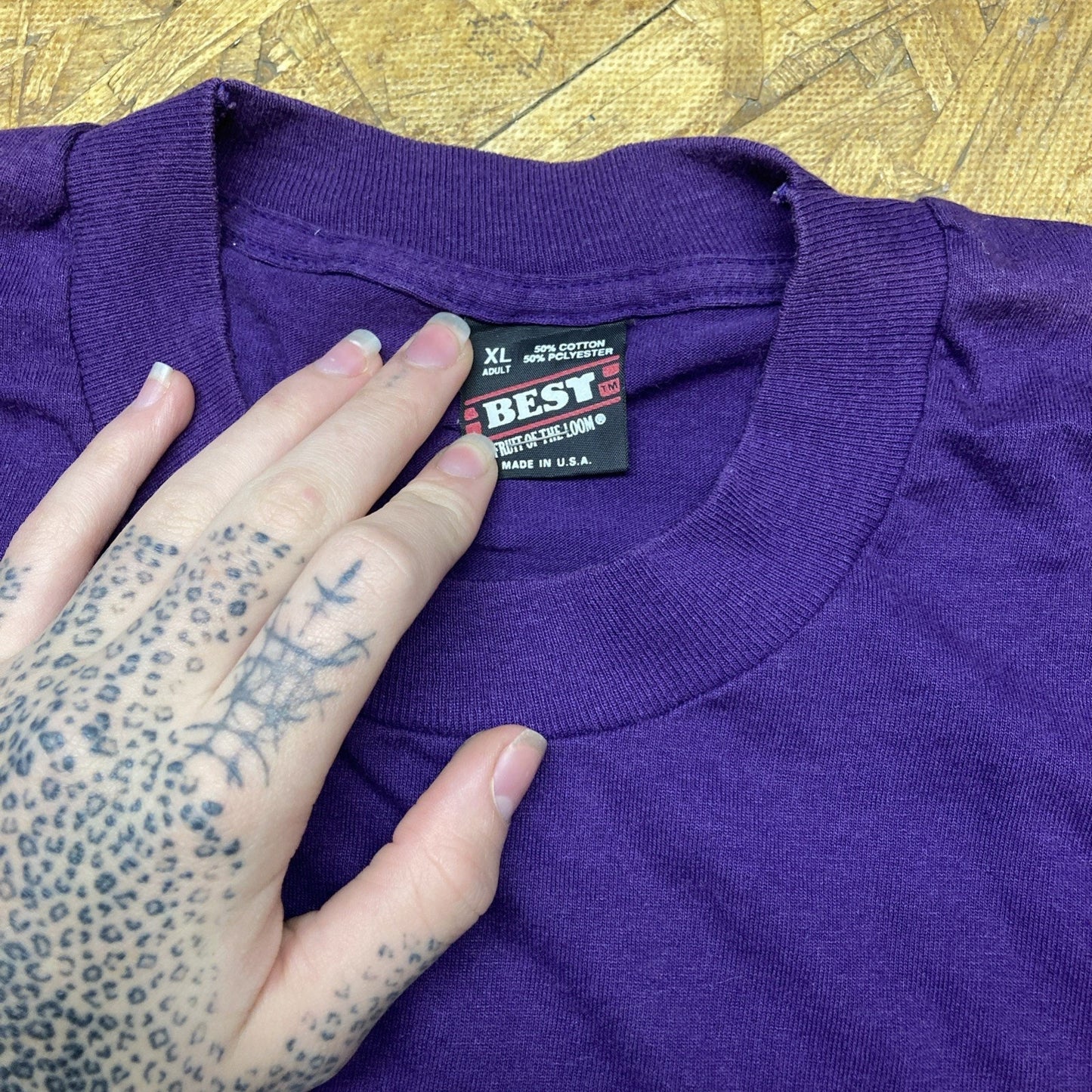 90s Vintage USA made Purple Graphic Shirt Tee 1990s VTG XL 30.5x23 A11