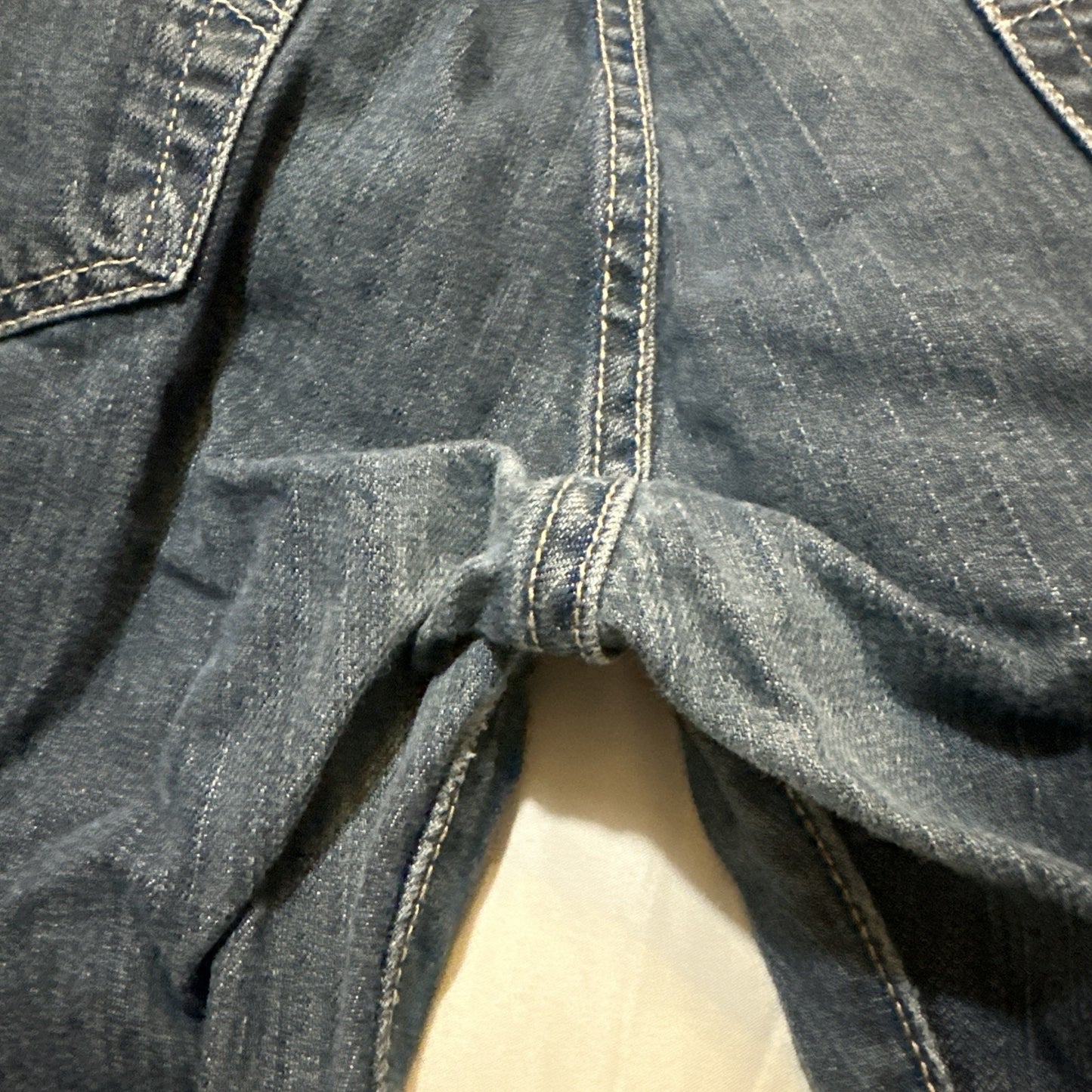 Levi's 501 Button Fly Mens 32x34 Dark Wash Denim Jeans 100% Cotton Straight 2A07