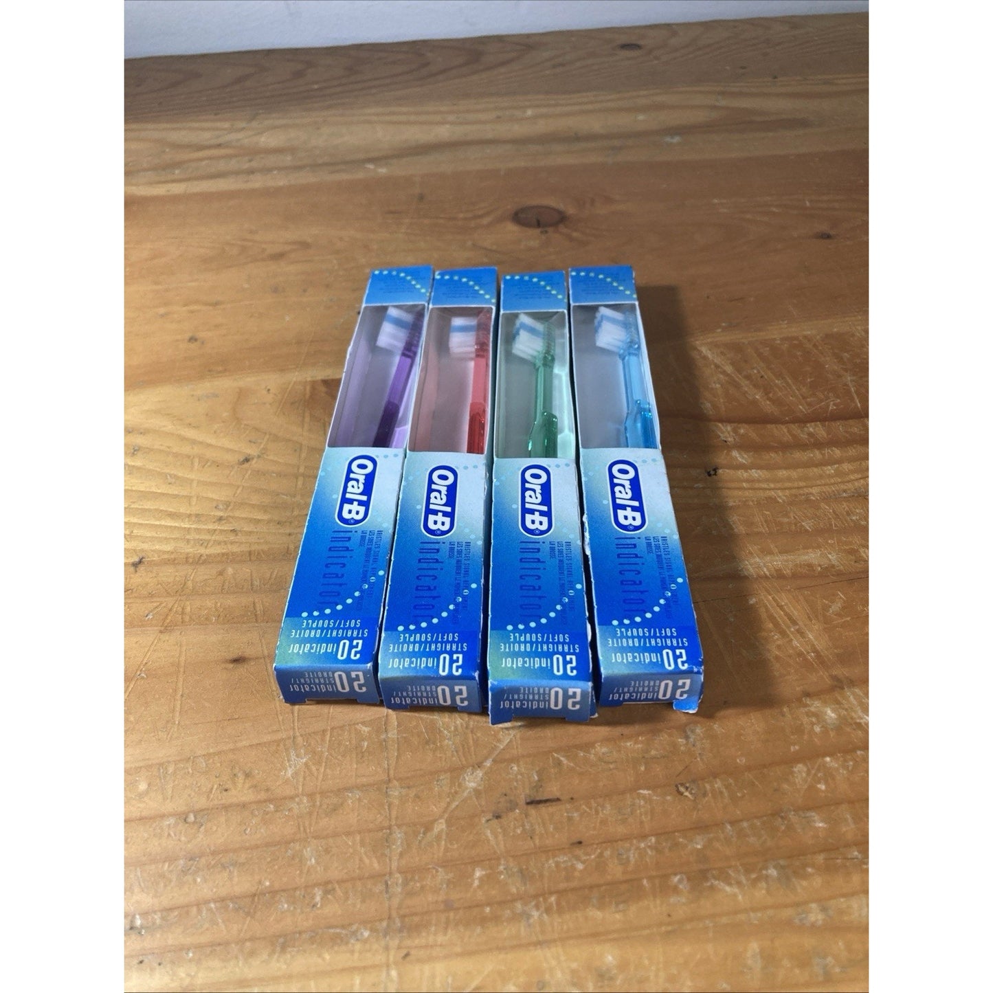 4 VTG 2005 Oral B 20 Indicator Straight Angle Compact Soft Bristles BGRP E1